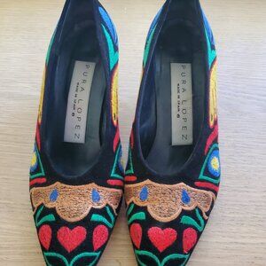 PURA LOPEZ Black Suede Multi-color Embroidered Dress Pump Shoe Size 5 USA
